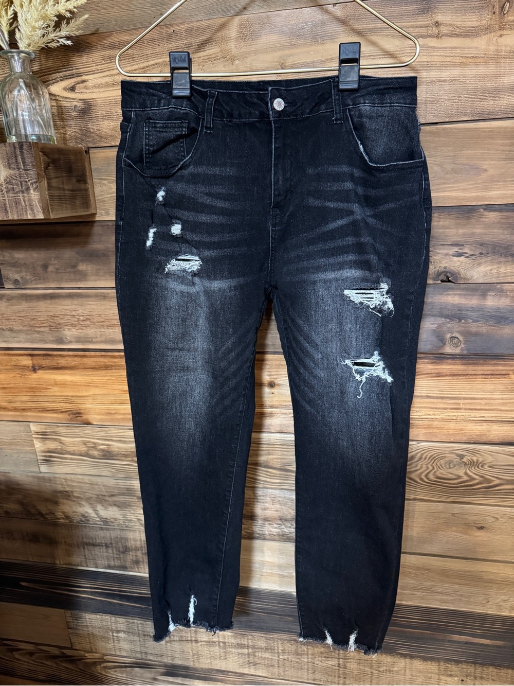 Distressed Black High-Waist Jeans Sz 16